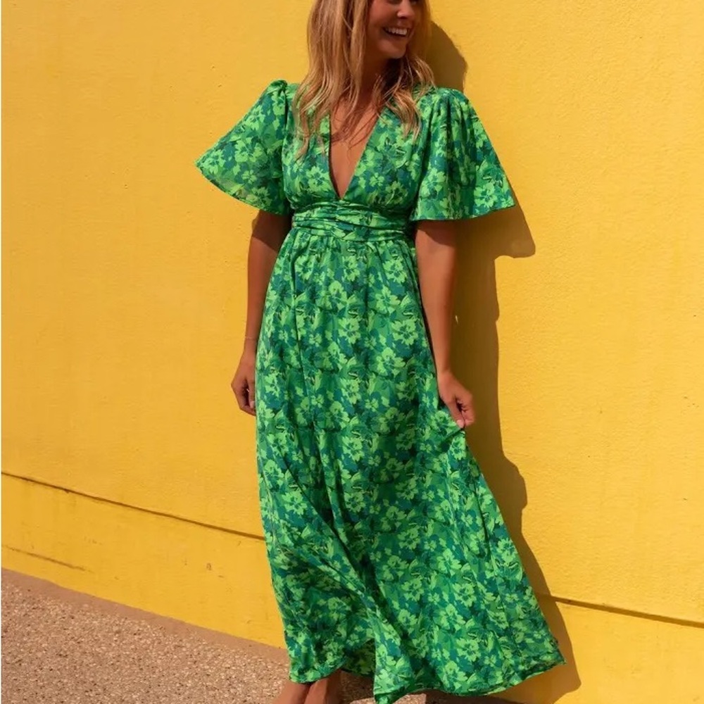 Elegant Green Floral Backless Maxi Dress